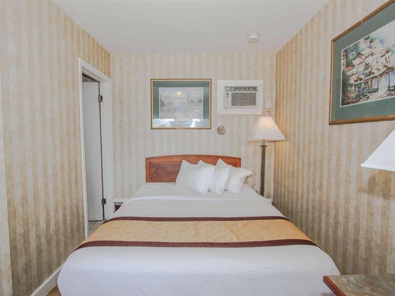 Canadas Best Value Inn YYC Exterior foto