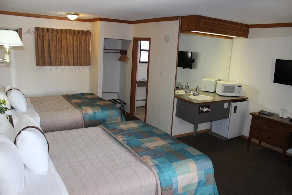 Canadas Best Value Inn YYC Exterior foto