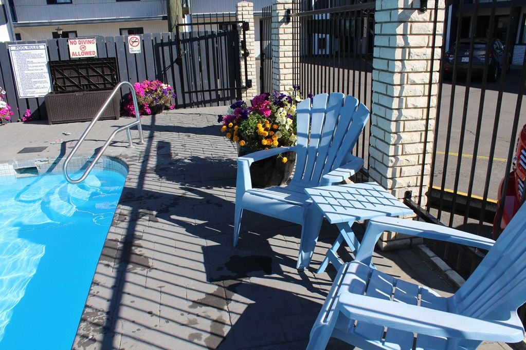 Canadas Best Value Inn YYC Einrichtungen foto