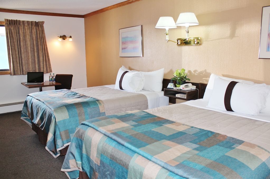 Canadas Best Value Inn YYC Zimmer foto