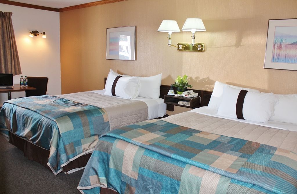 Canadas Best Value Inn YYC Zimmer foto