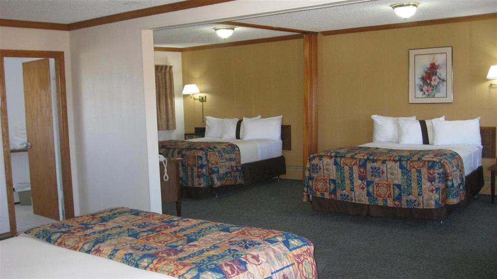 Canadas Best Value Inn YYC Zimmer foto